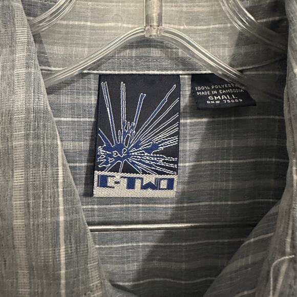 C- Two Mens Button Down Blue White Shirt Small Short Sleeve Casual - Picture 2 of 3